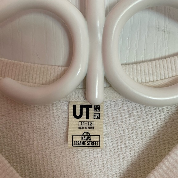 Kaws x Sesame Street Uniqlo - Picture 3 of 3